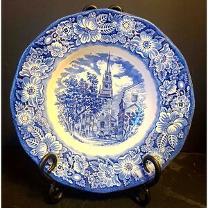 Liberty Blue Historic Colonial Scenes Independence Hall 9" Flat Bowl